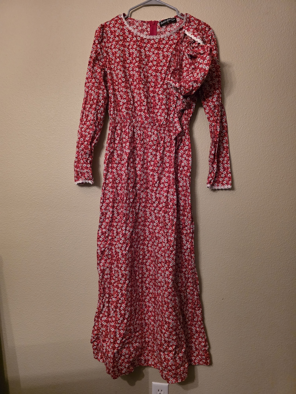 Women's Scarlett Darkness Red Floral Long-Sleeve Maxi Dress with Bonnett